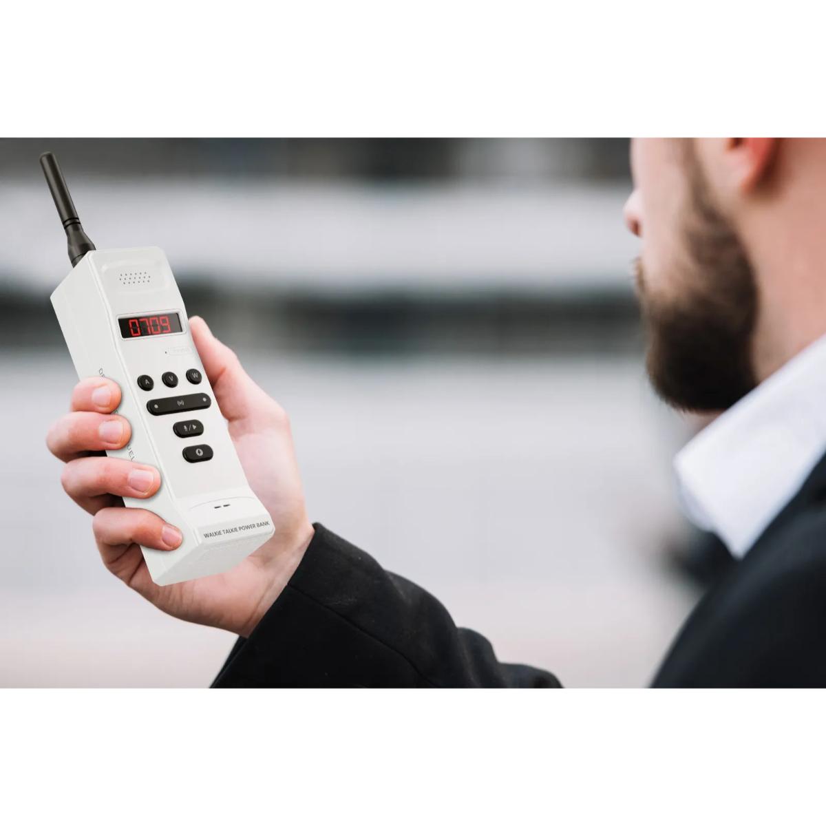Levelo  Walkie Talkie Power Bank