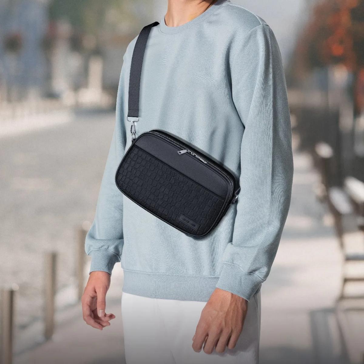 Green Lion Airo Crossbody Bag