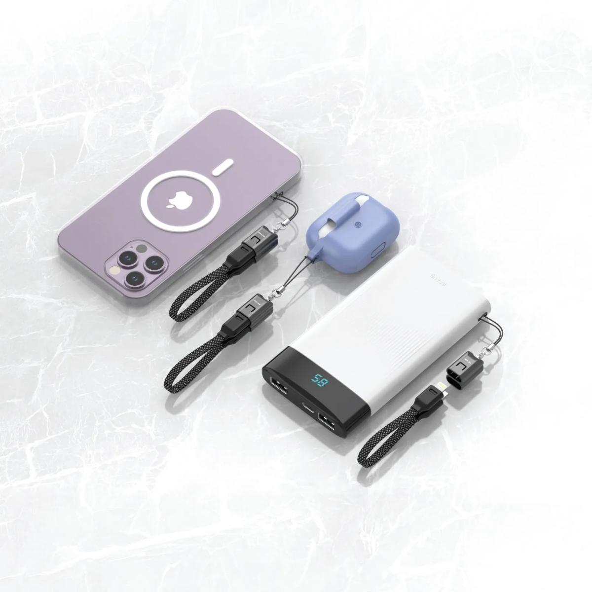 Green Lion Lanyard Cable USB•C To Lightning