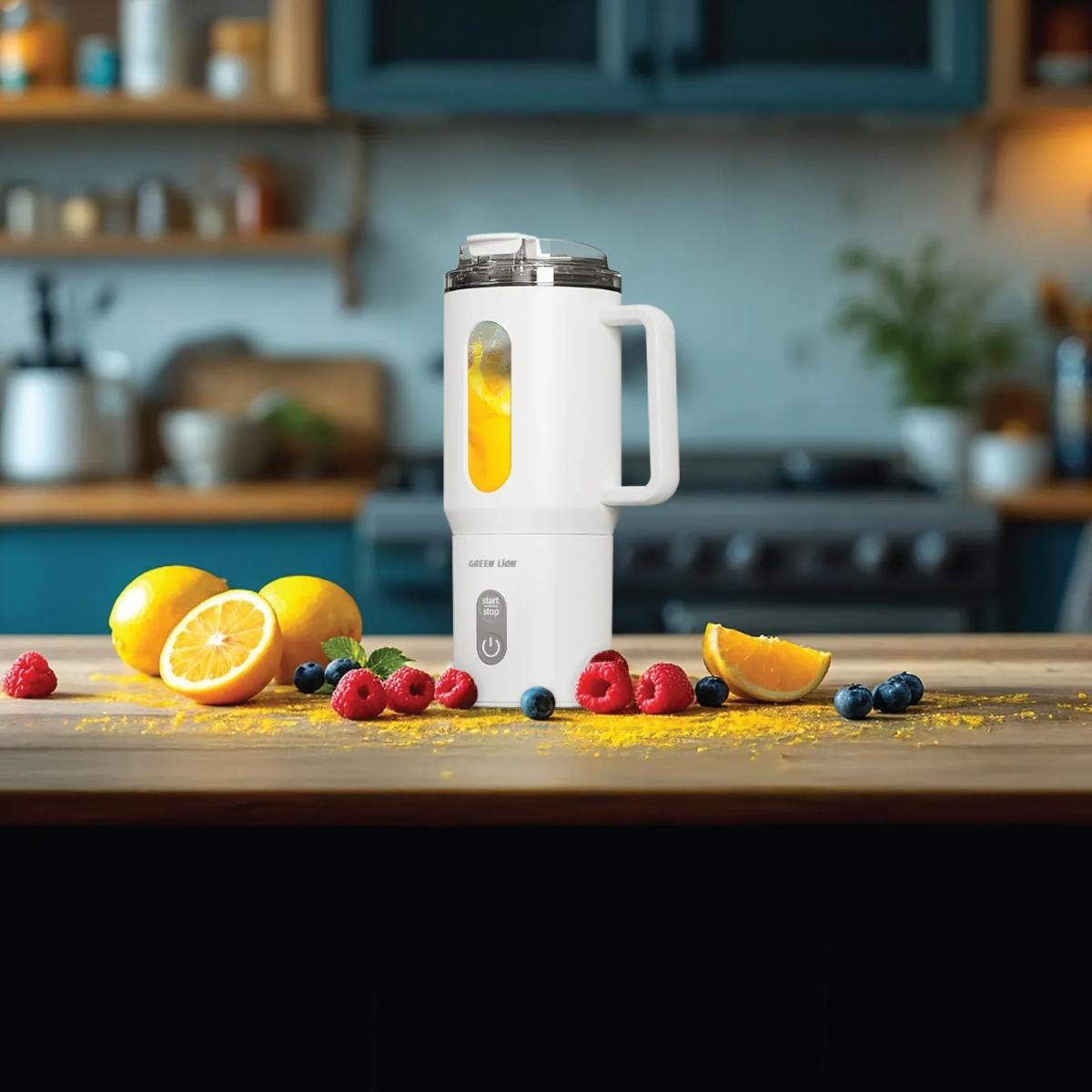 Green Lion 6-Blade Portable Juicer Mug