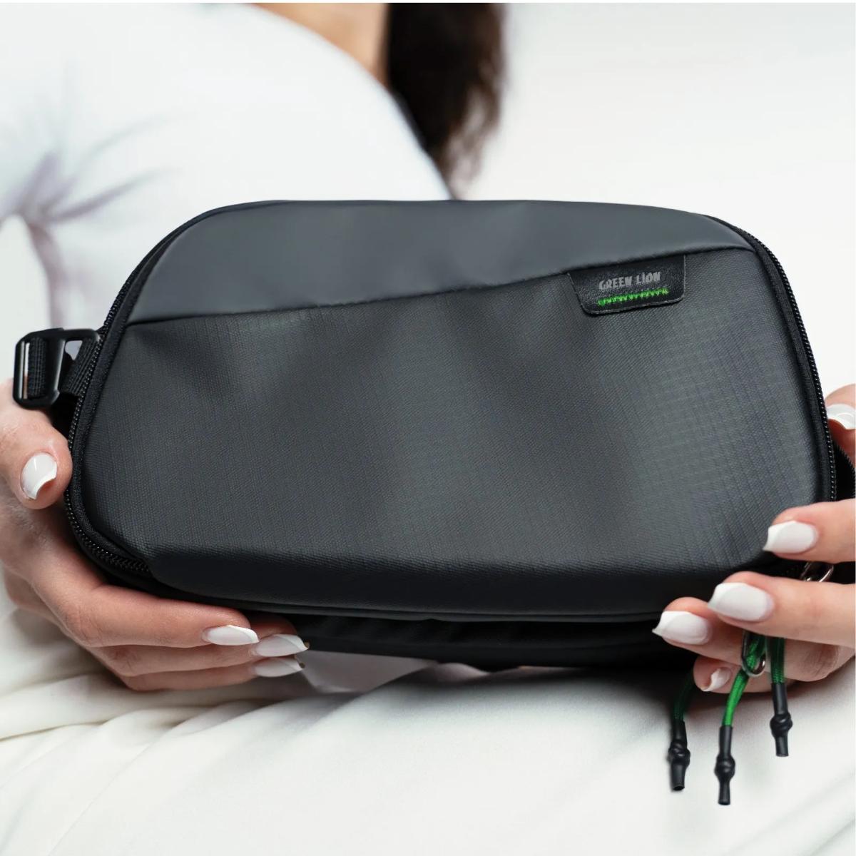 Green Lion Olivar Travel Pouch
