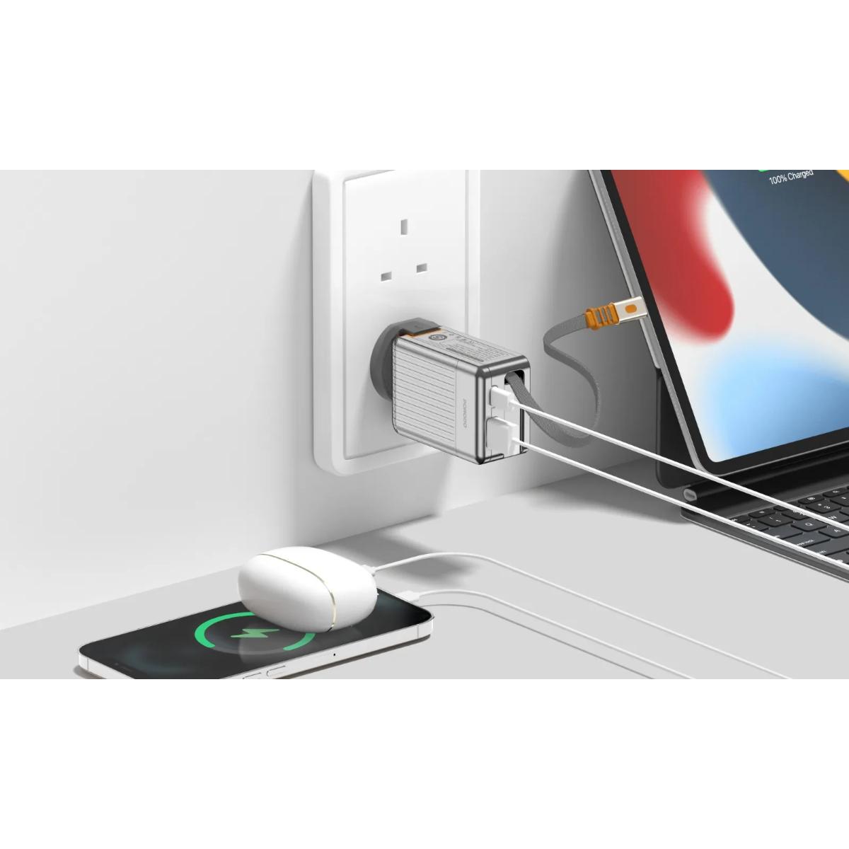 Porodo 42W Retractable GaN Charger