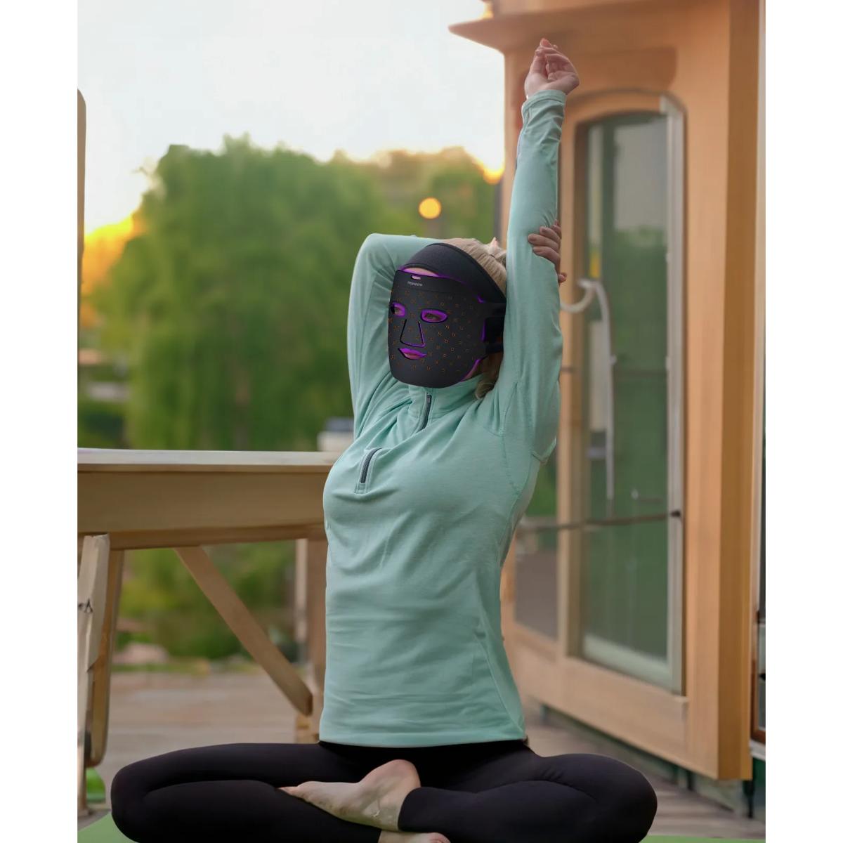 Porodo Lifestyle Red Light Therapy Face Mask