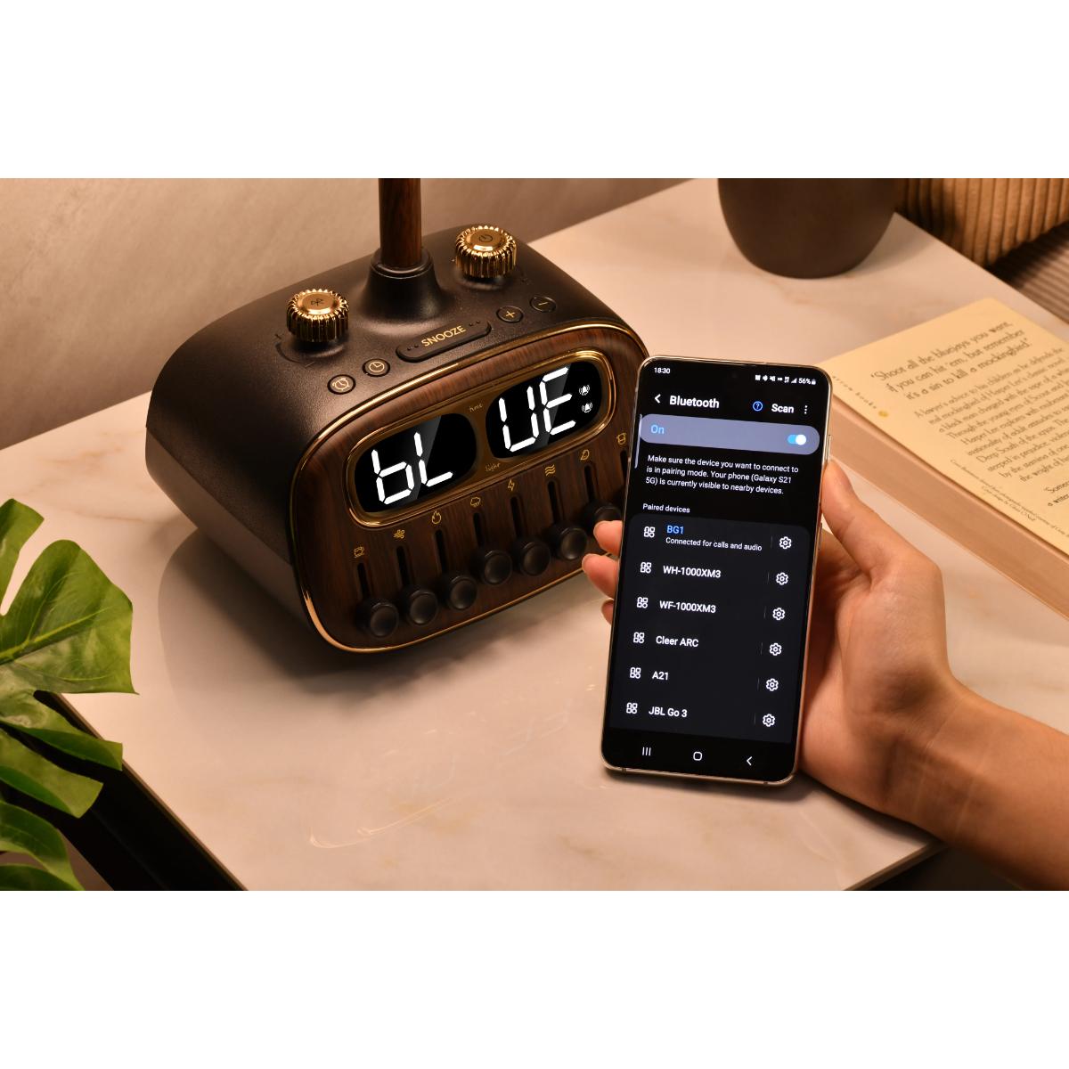 Porodo Lifestyle Retro Desk Lamp White-Noise & BT Speaker